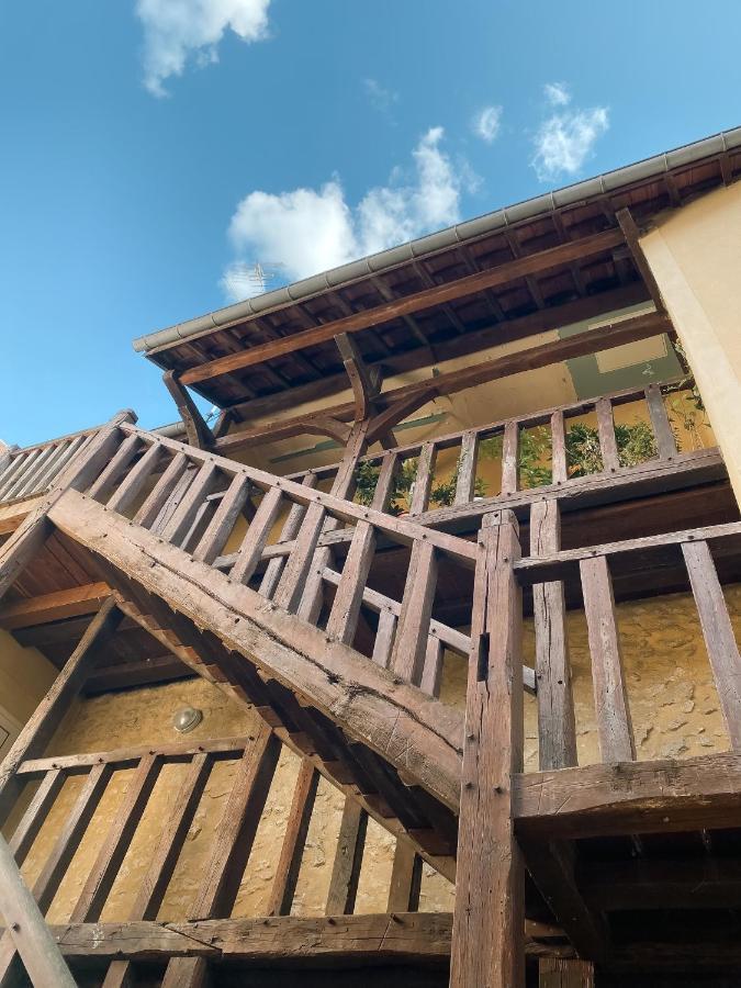 Au Nom De La Rose, Beau 3 Pieces En Centre-Ville Provins Exterior photo